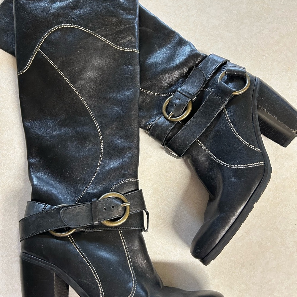 Luna Rose Black Leather Buckle Heeled Boots